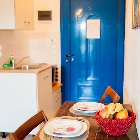 Apartment Dreams - Katelios,santa Barbara